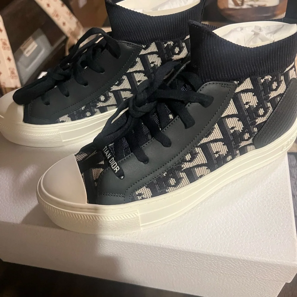 Dior Walk'n'Dior High-Top Sneakers - Picture 6 of 7